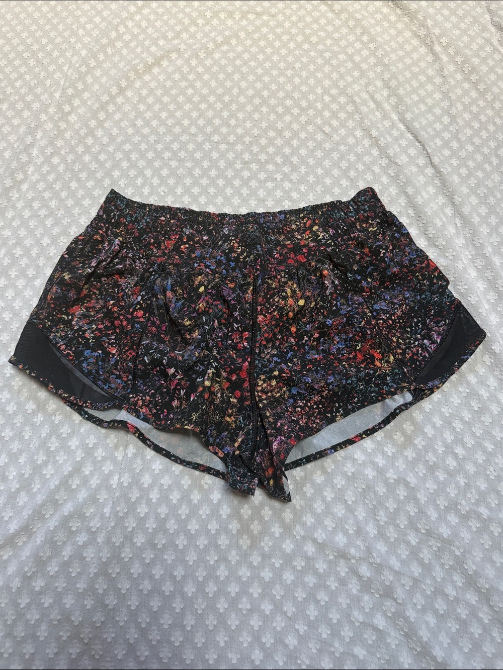 Lululemon black floral hotty hot shorts - Picture 1 of 9